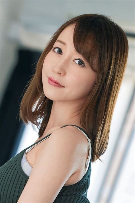 Tên nữ diễn viên: Shinoda Yuu. Size ngực nữ diễn viên: E. Lượt yêu thích của nữ diễn viên: 4724. Số lượng tác phẩm: 10. Danh sách tác phẩm: